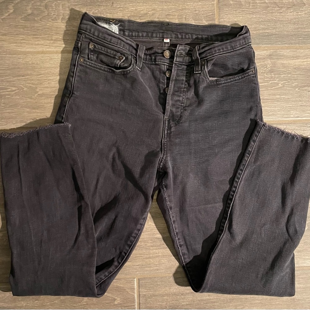 Levi’s wedgie jean
